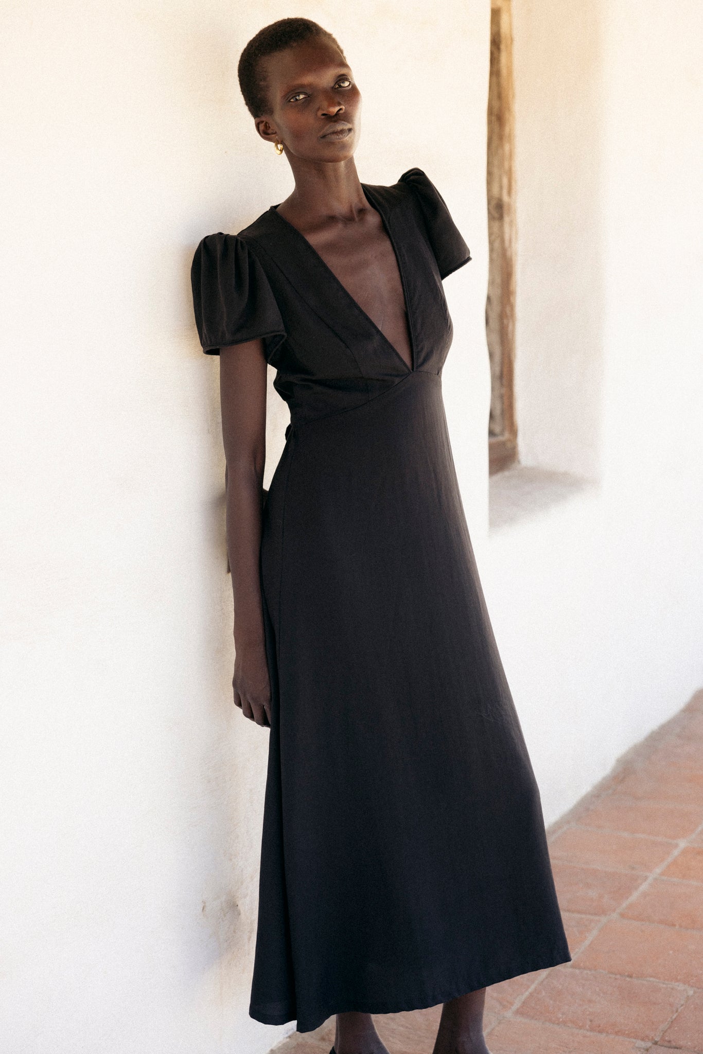 THE LORETTA DRESS IN NOIR