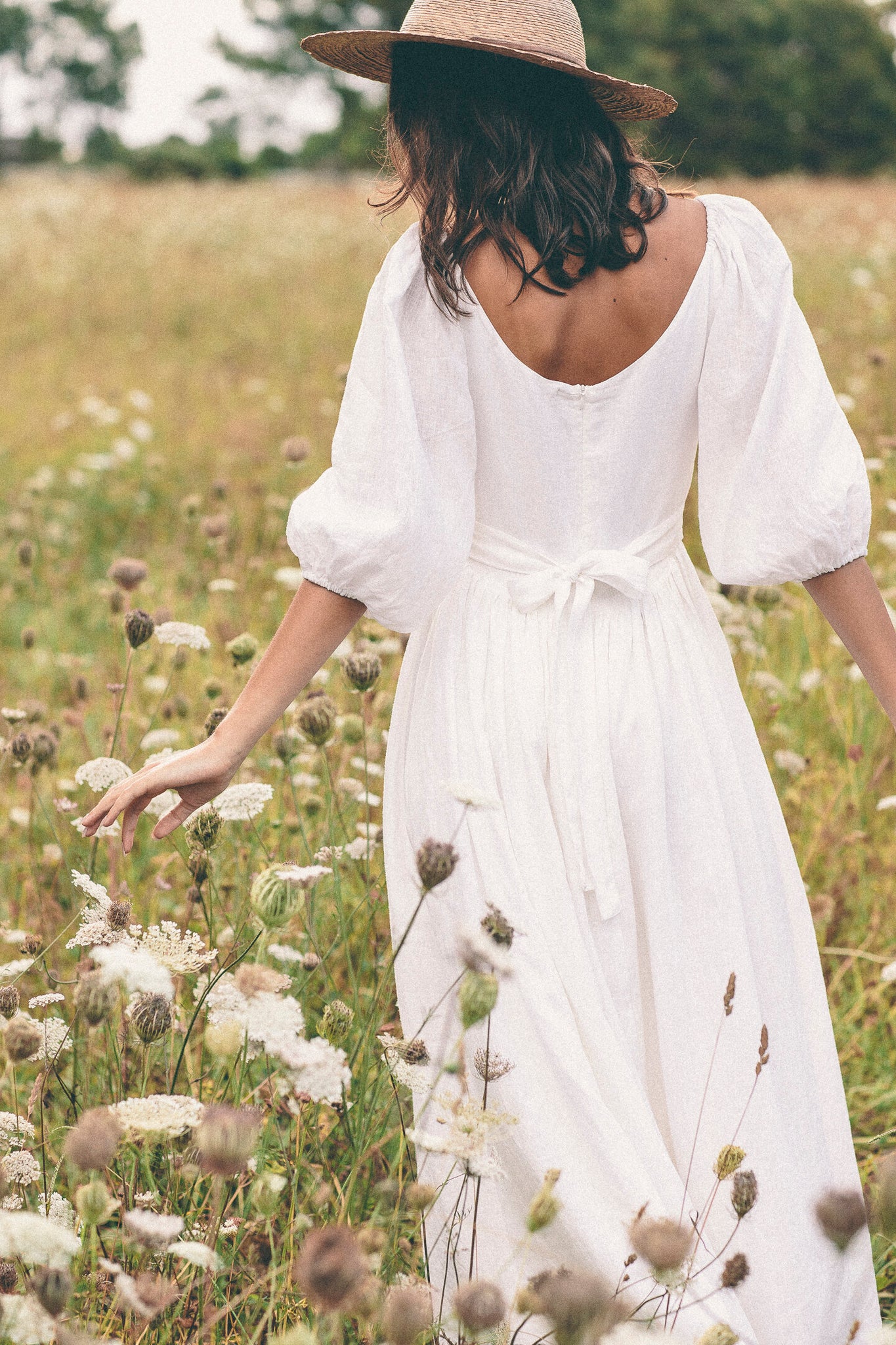 The bellflower dress in blanc linen