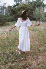 The bellflower dress in blanc linen