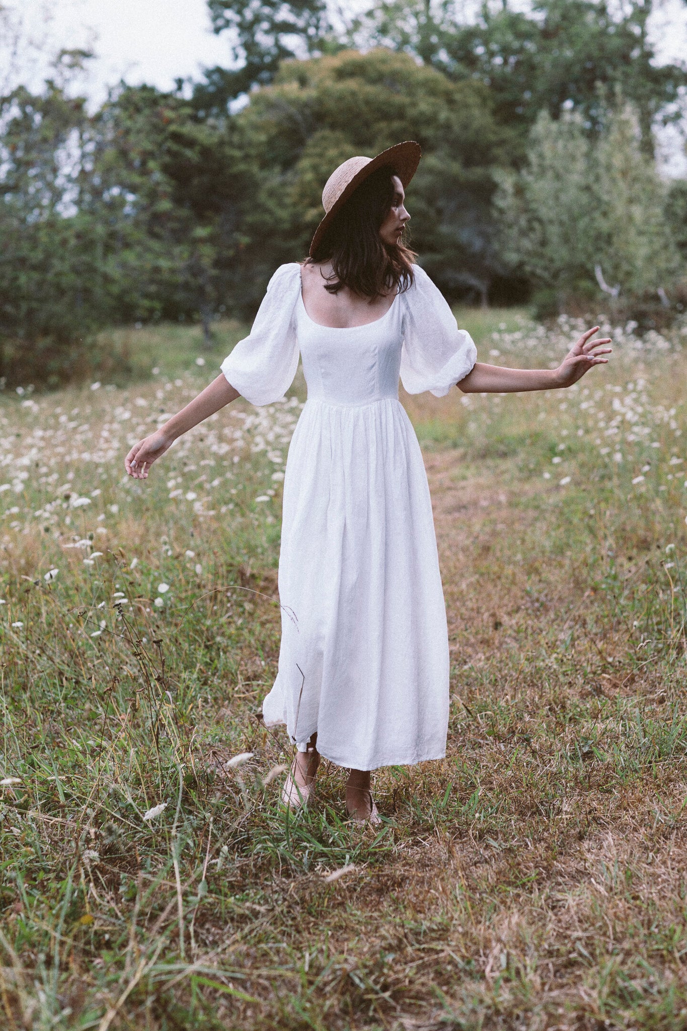 The bellflower dress in blanc linen – Kara Thoms Boutique