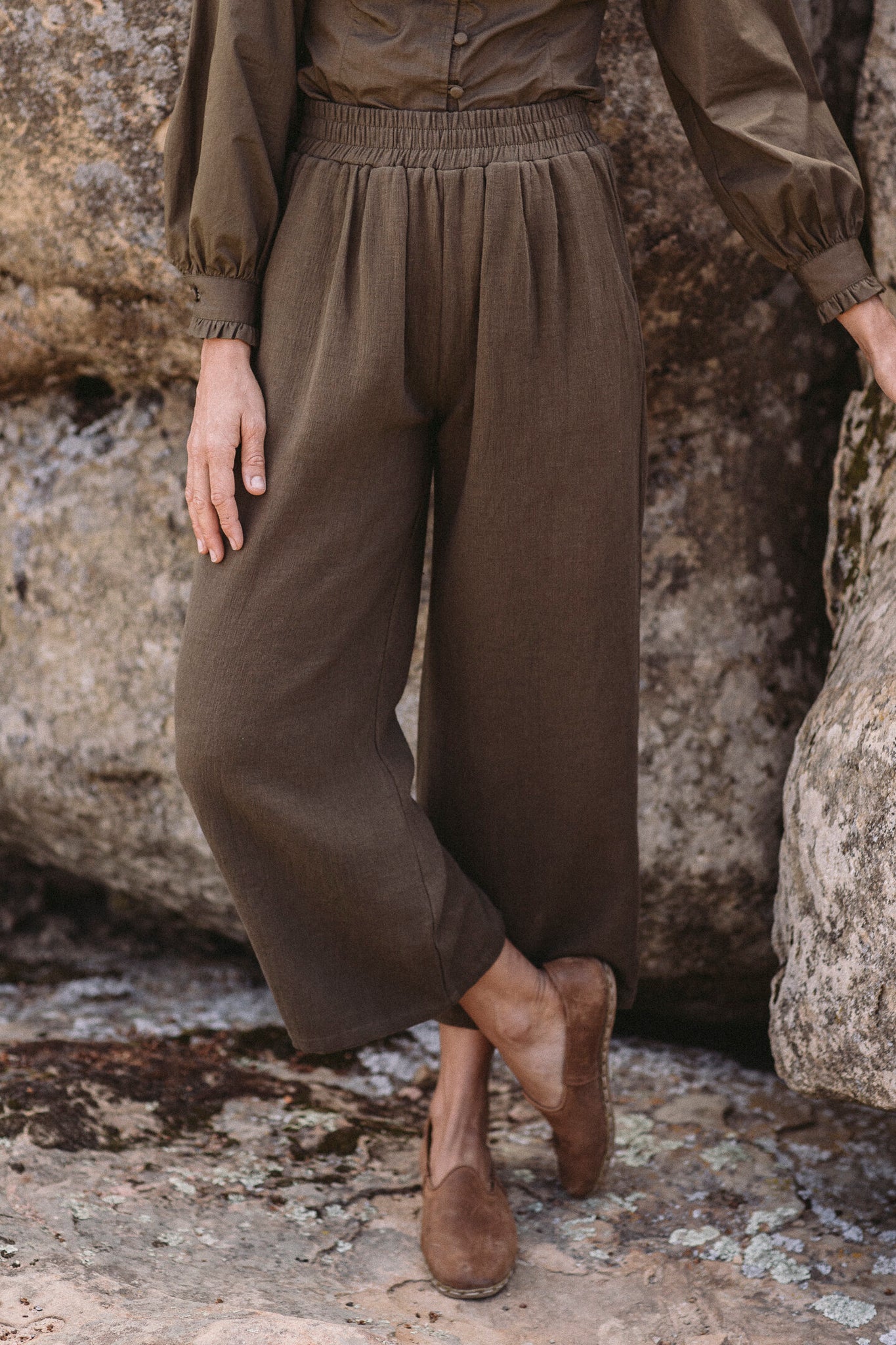 the agnes pant in olive