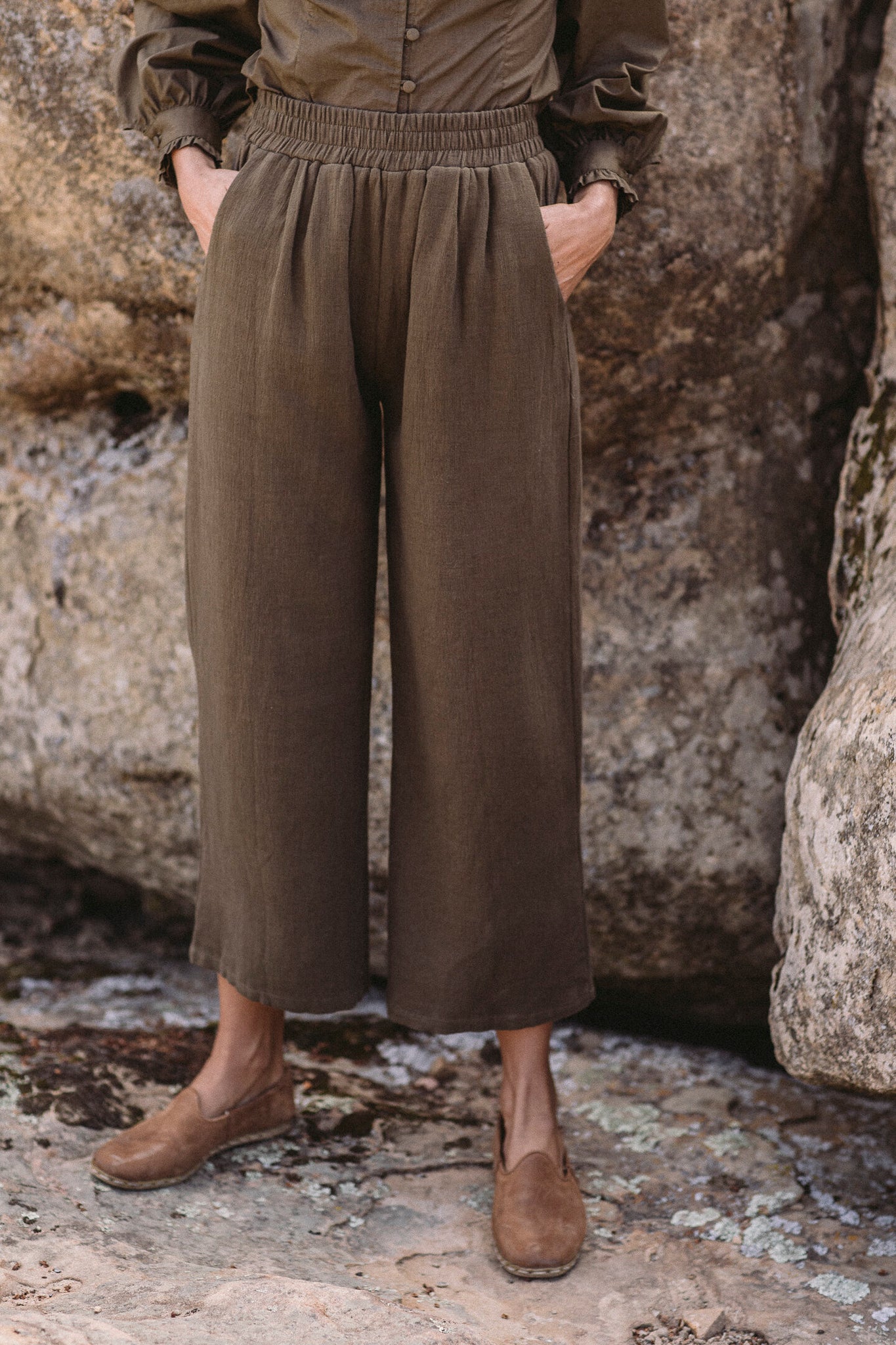 the agnes pant in olive