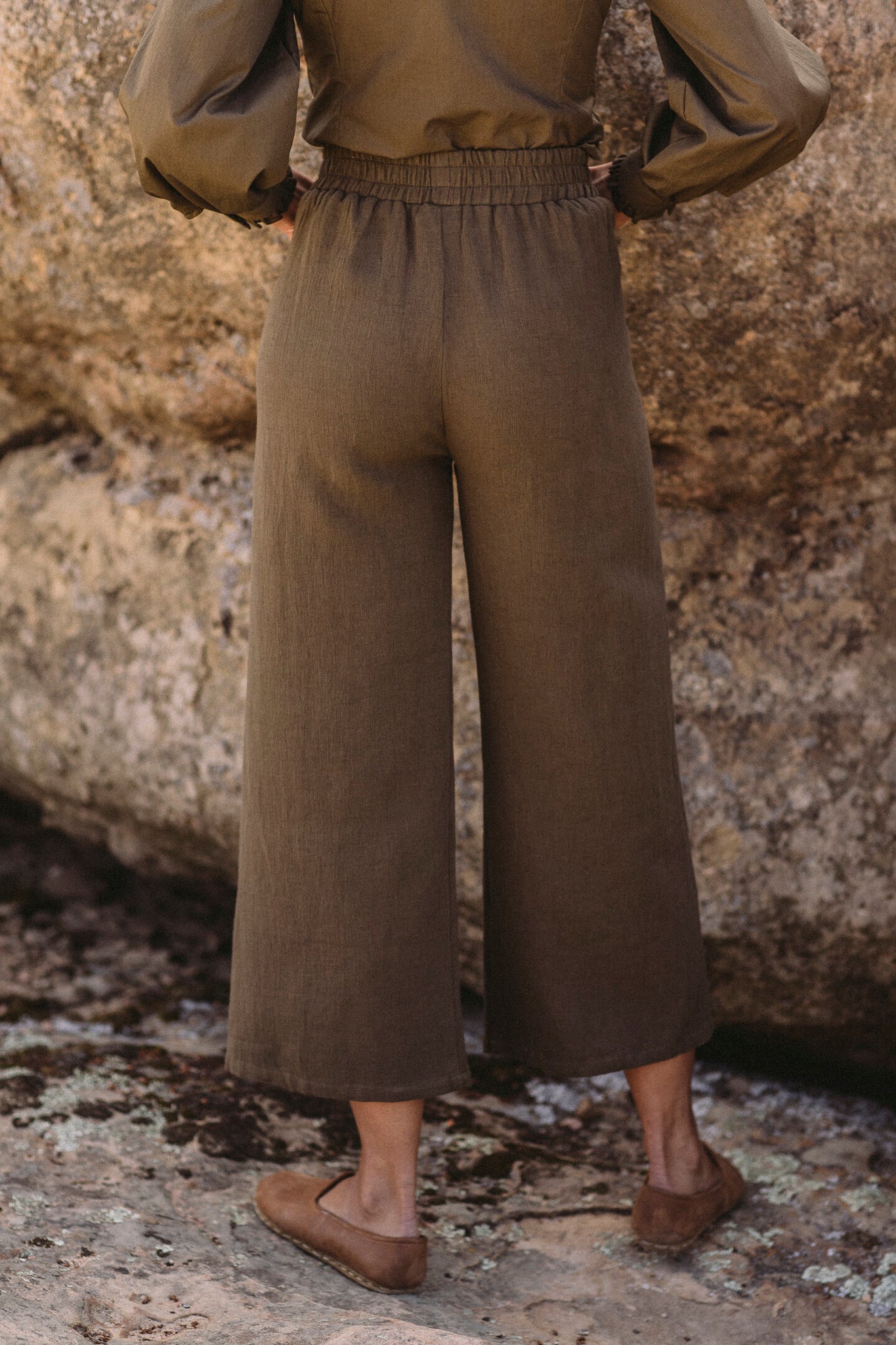 the agnes pant in olive