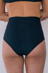 the luna bottom in noir