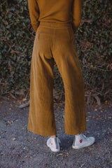the baye pant in earth corduroy
