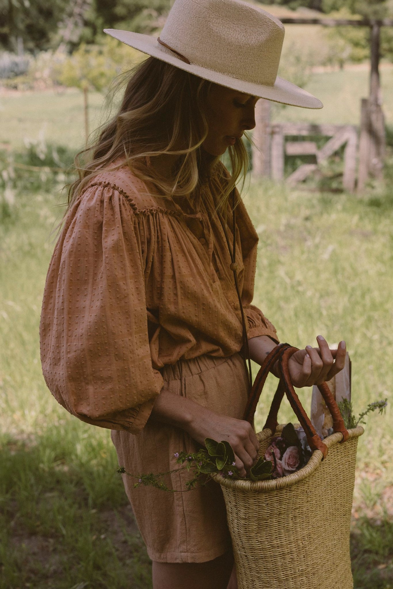 THE BARDOT BLOUSE IN CLAY