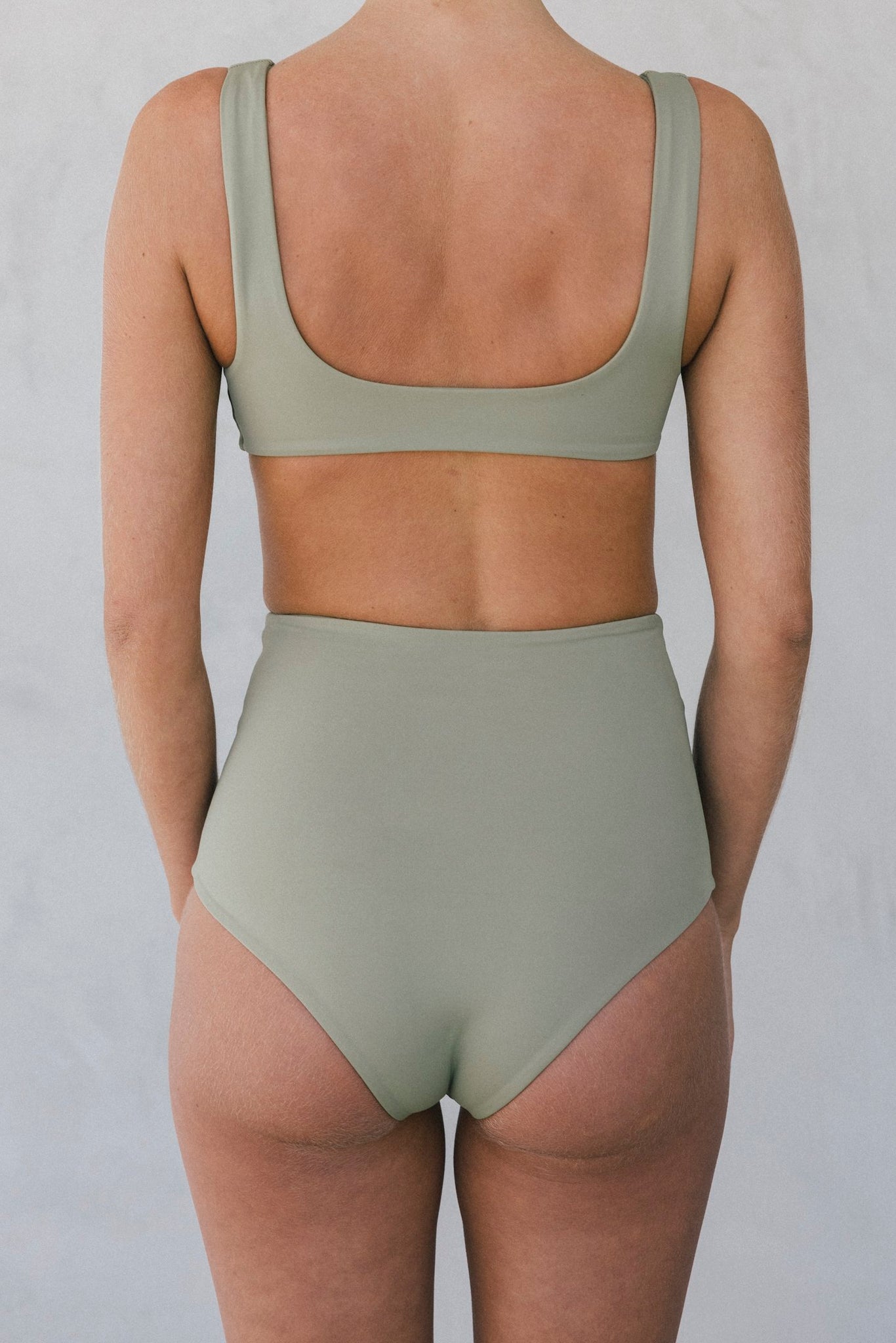 The Luna bottom in khaki