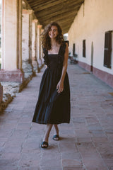 The Alma dress in noir
