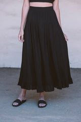 the Prairie skirt in Noir