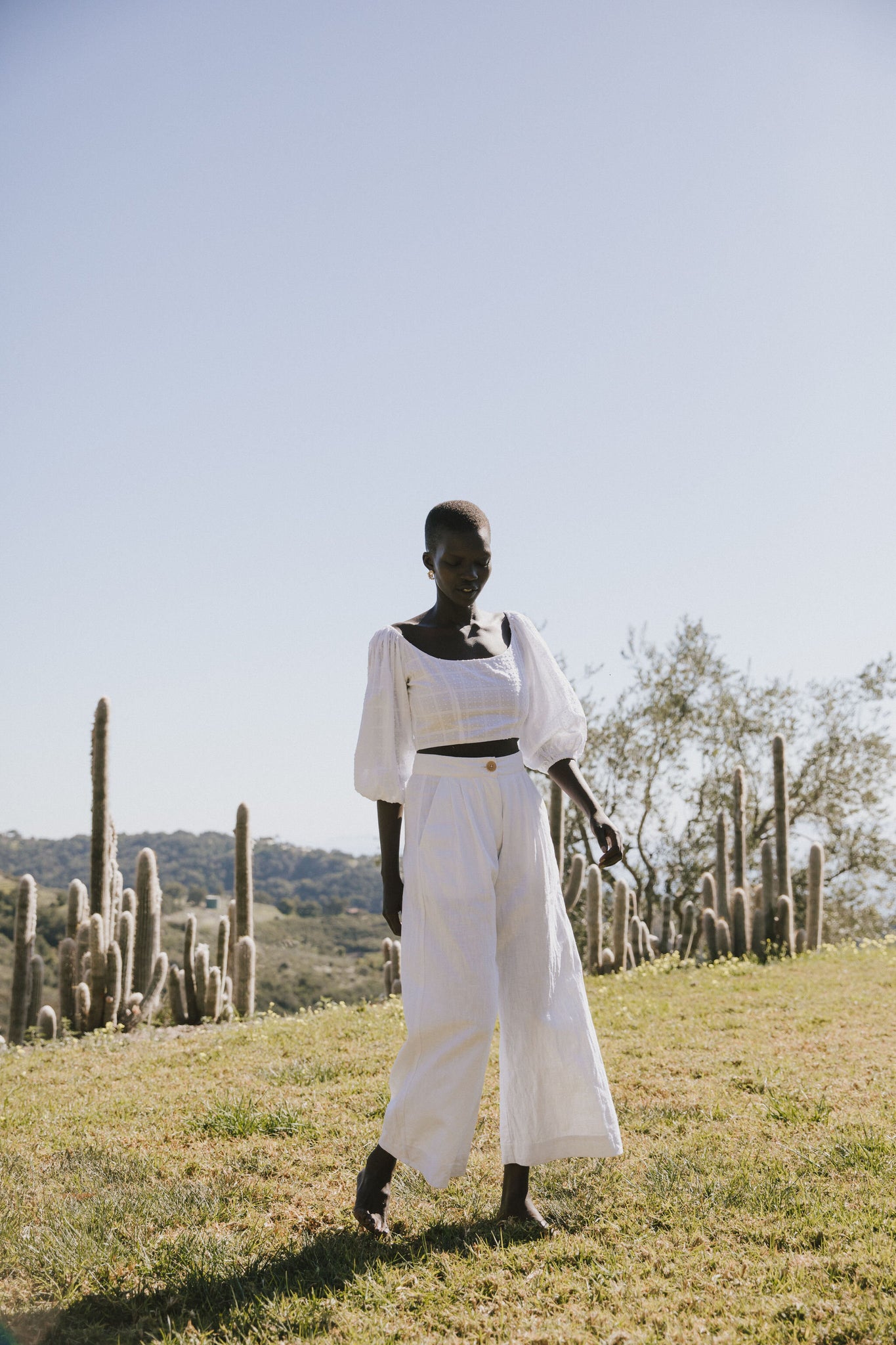 the bellflower top in blanc 