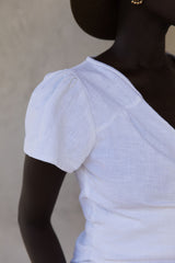 the etta top in blanc